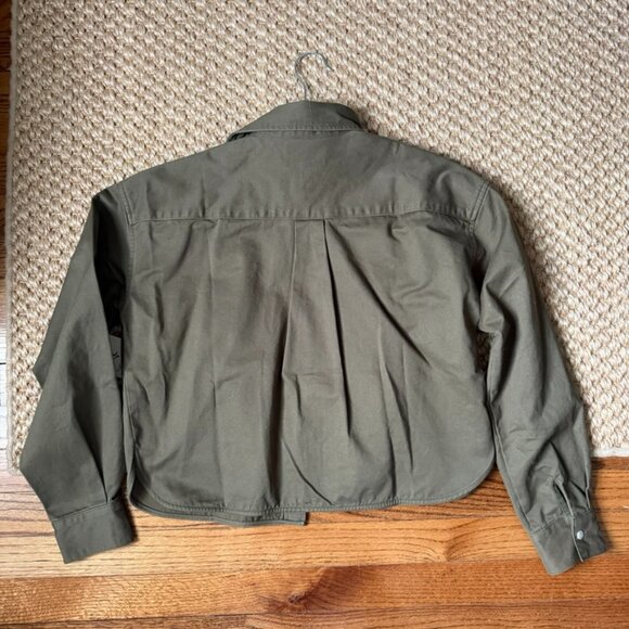 Women's Tuckernuck Army Green Chino Cropped Jasper Button Down Shirt, XS. - Picture 6 of 6